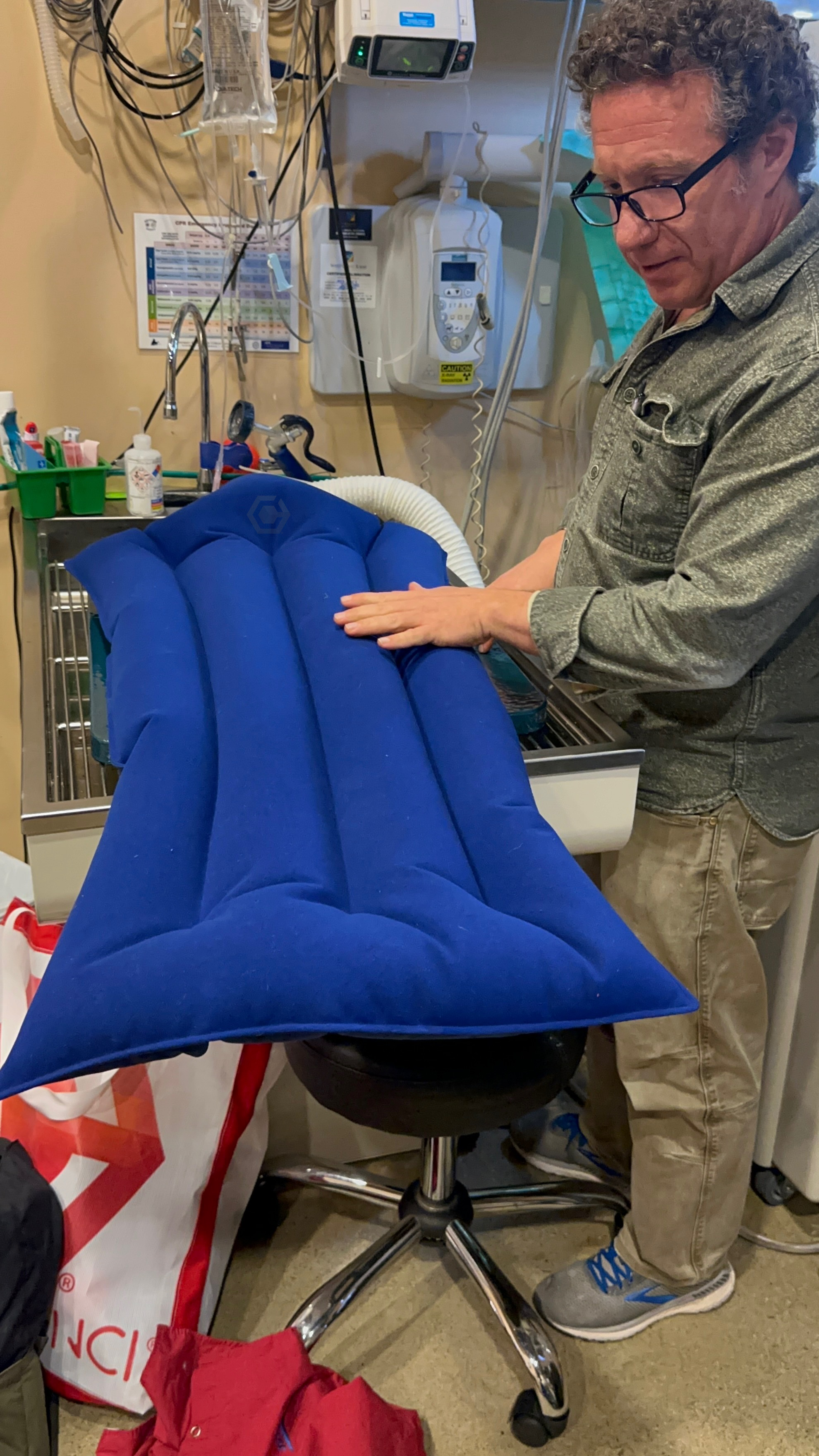 Air Hugger – Sustainable Veterinary Warming Blanket Alternative (Bair Hugger & Bedjet Compatible)