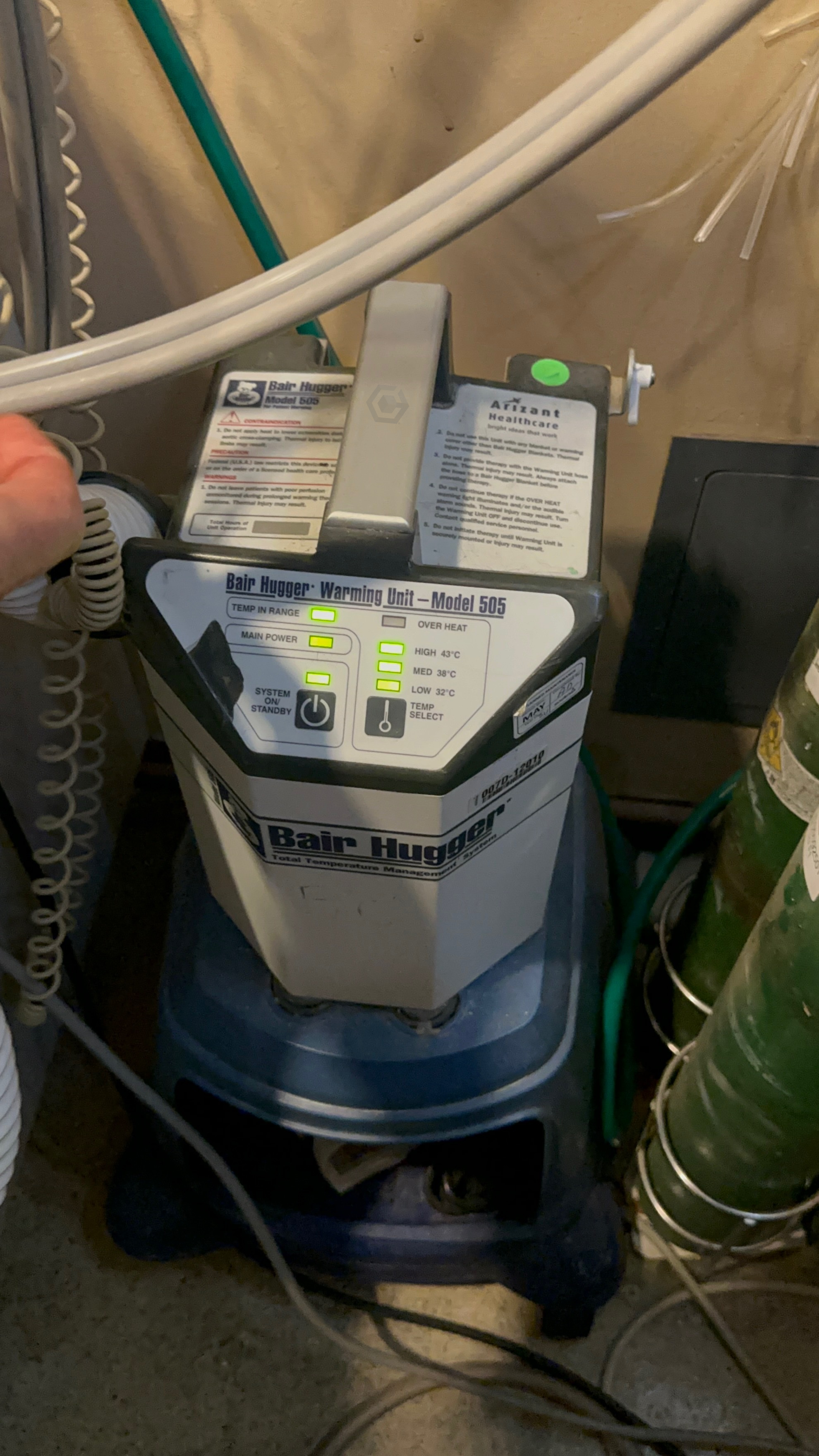 Air Hugger – Sustainable Veterinary Warming Blanket Alternative (Bair Hugger & Bedjet Compatible)