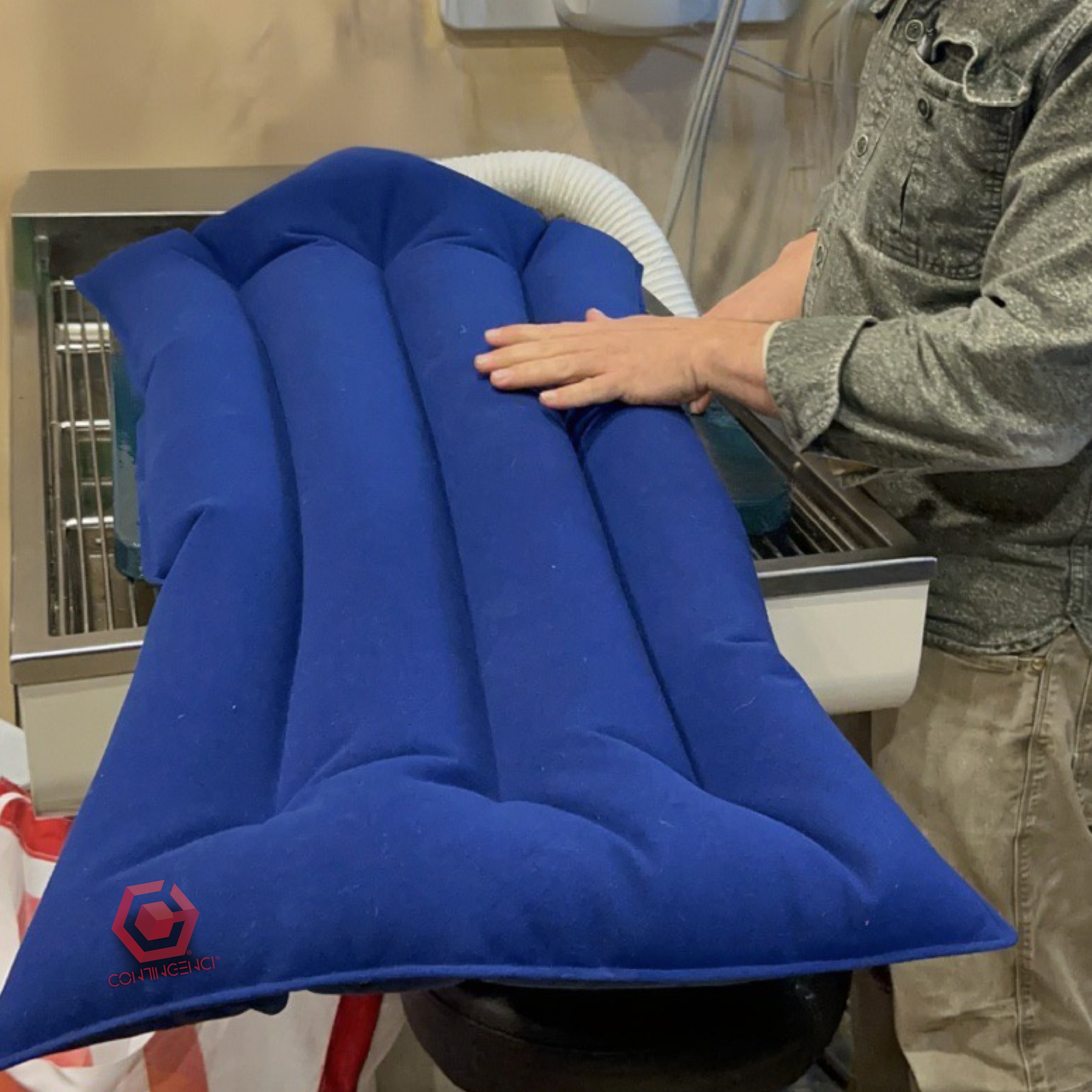 Air Hugger – Sustainable Veterinary Warming Blanket Alternative (Bair Hugger & Bedjet Compatible)